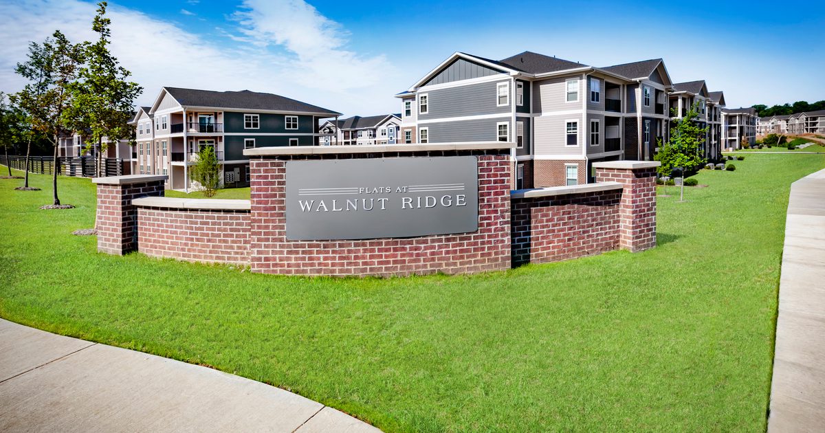Flats at Walnut Ridge | Projects | CRG Residential